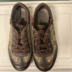 childrens size 1 gucci sneakers